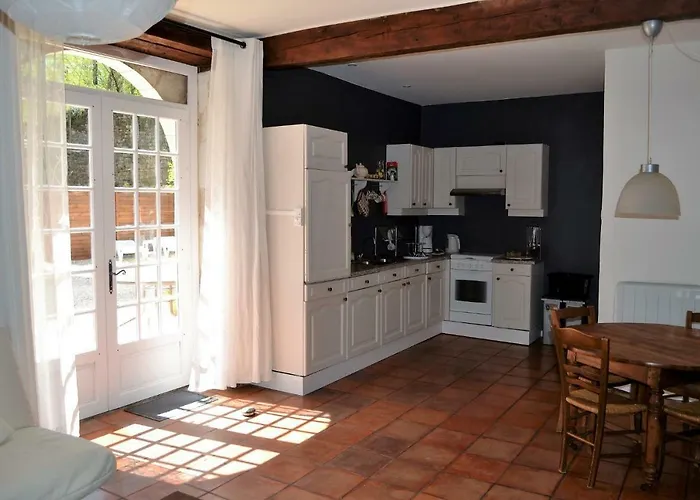 Semesterbostad Manseng *